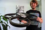 Подарок сыну  на День Рождение-parrot-ar-drone1.jpg
